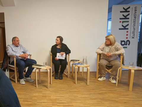 Gert Christian Sturm, Elena Stoißer und Gerda Sandriesser beim Jour fixe der IG KiKK in Villach 2024.